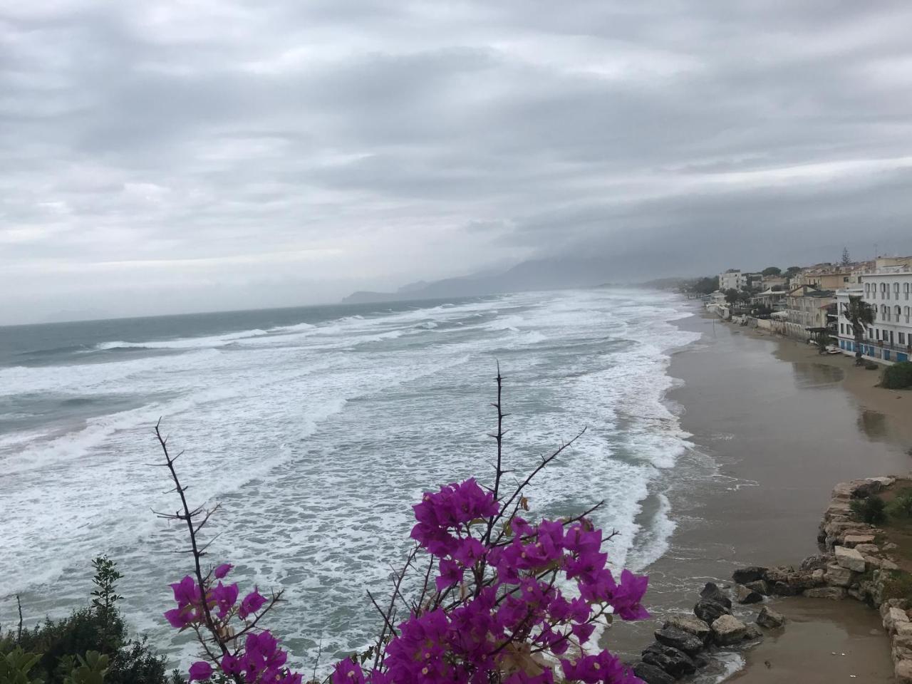 Flat Low Cost Sperlonga Bagian luar foto